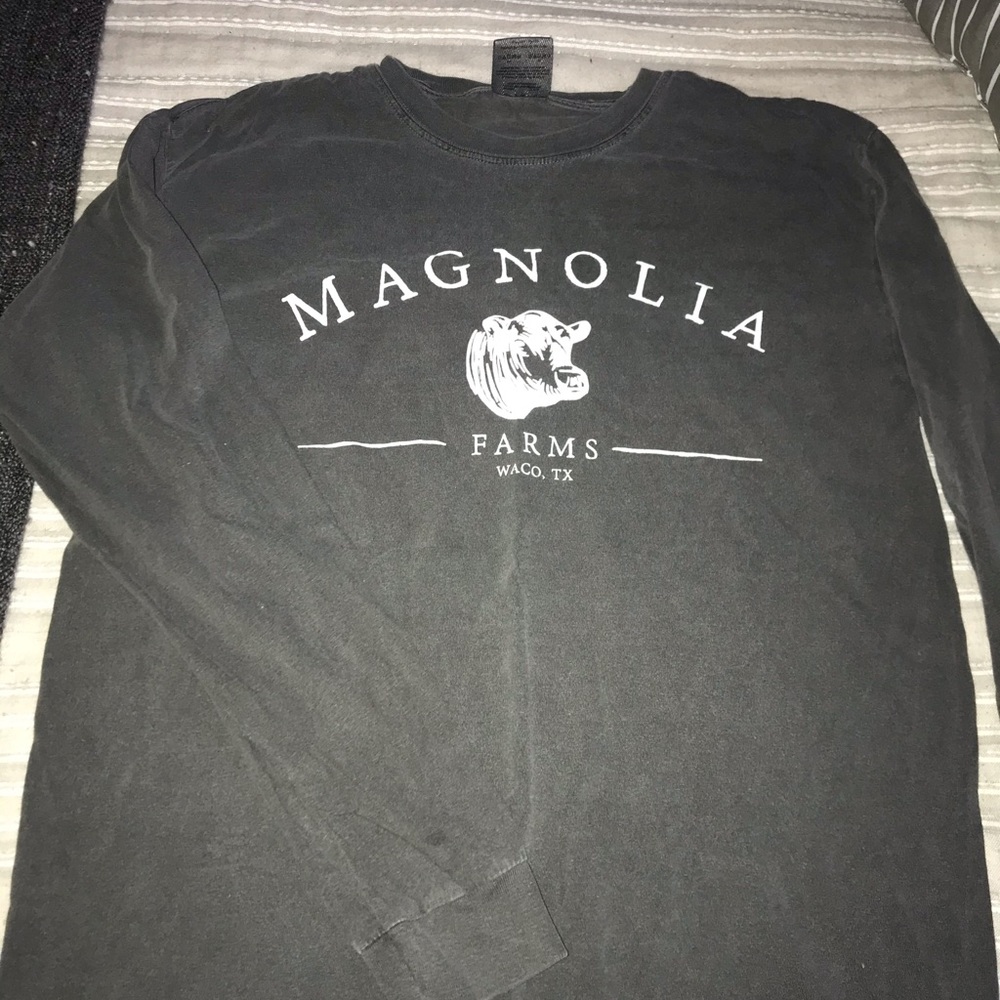 Magnolia tee!